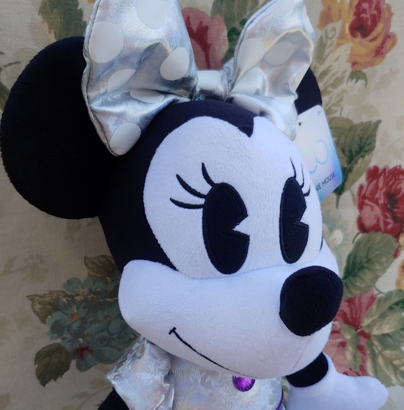 Disney 100 Years of Wonder Plush Mickey & Minnie Set in Silver 17 Inches NWT - Picture 8 of 17